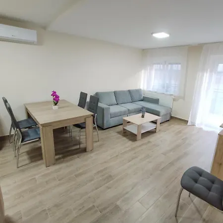 Trika Apartman Sárvár Extérieur photo