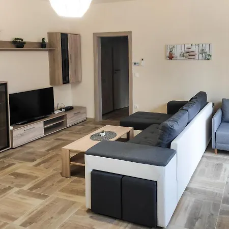 Trika Apartman Sárvár Extérieur photo