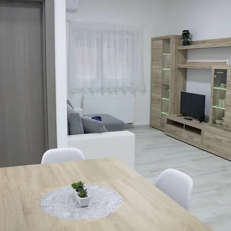 Trika Apartman Sárvár Extérieur photo